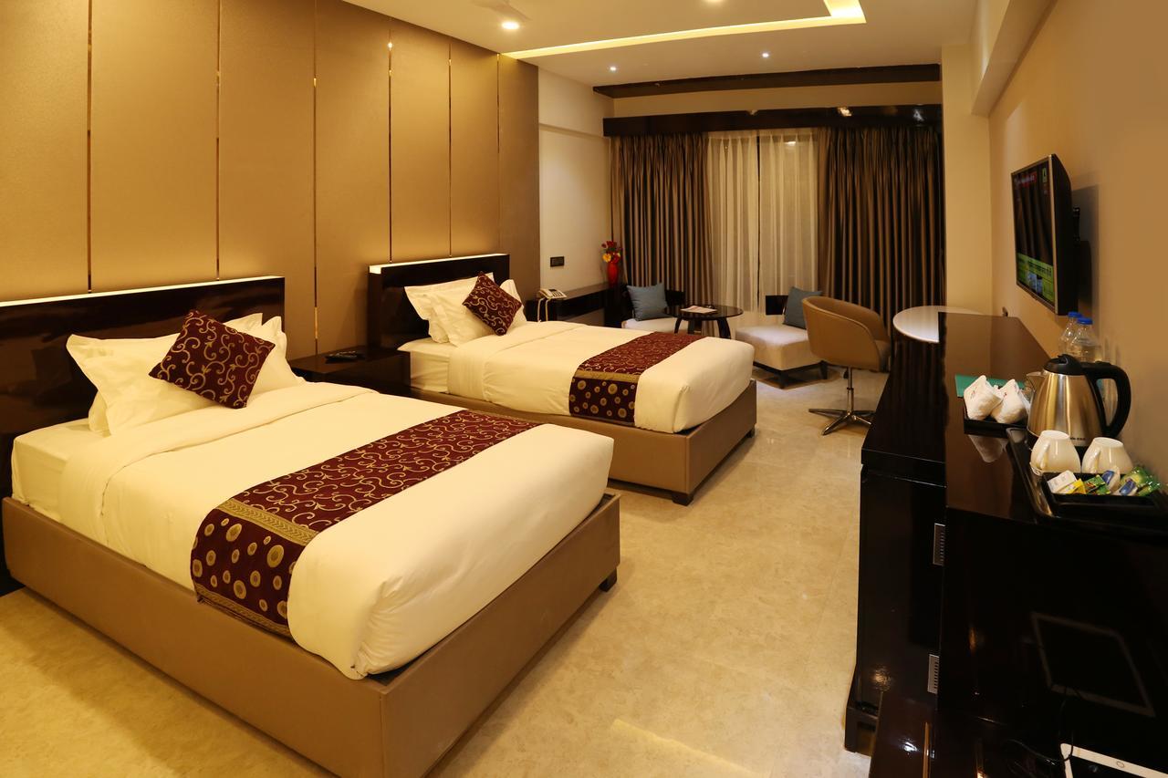 אאורנגבד Hotel Atithi מראה חיצוני תמונה